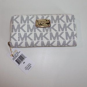 Michael Kors Jet Set Continental Wallet